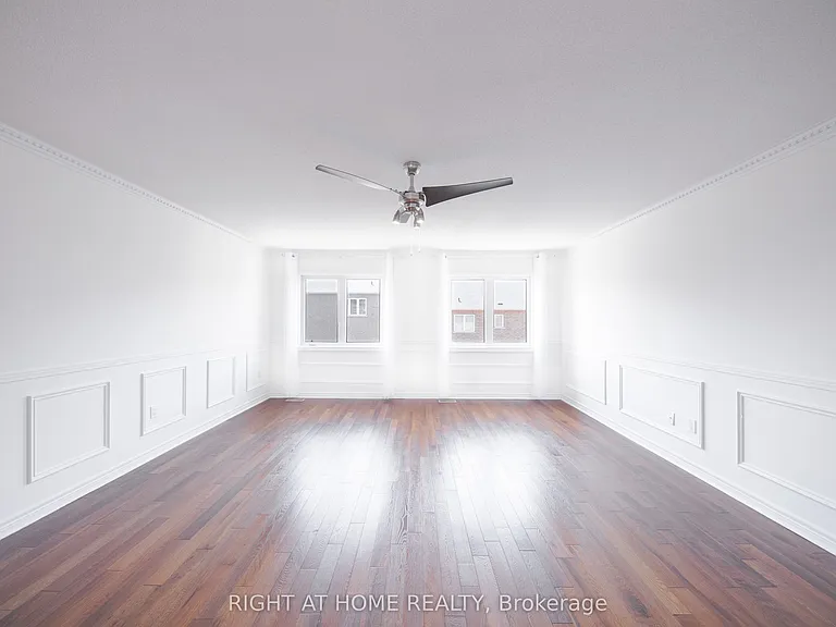 11 Amstel Ave — Photo 21