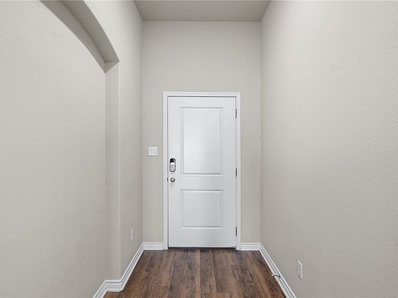 5th image of 1913 Cambria Dr