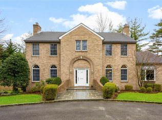 191 Beechmont Dr, New Rochelle, NY 10804