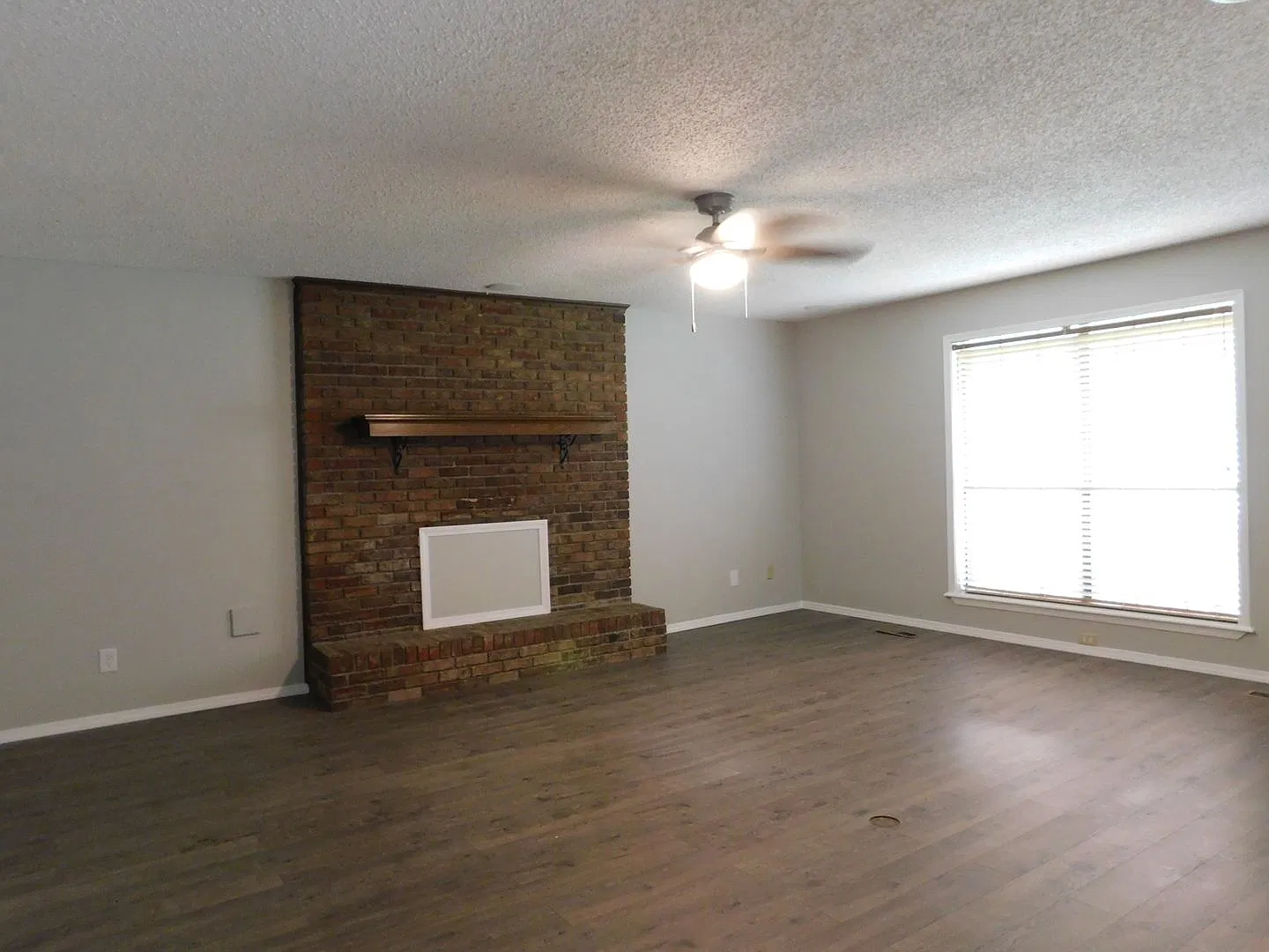 Spacious 2 Bed 2 Bathroom Duplex — Photo 3