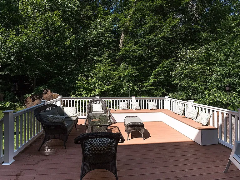 1285 Brookstone Dr — Photo 10