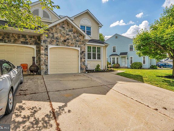 3rd image of 1151 Glen Haven Ct