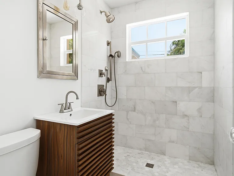 205 Rutland Blvd — Photo 25