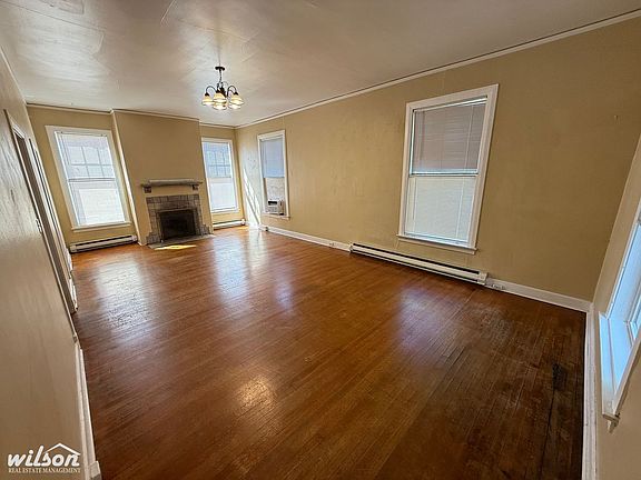4th image of 115 N Naches Ave #2