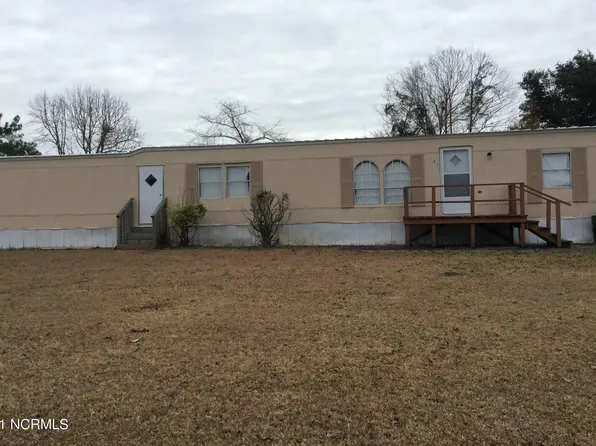 127 Washington Ave, Newport, NC 28570