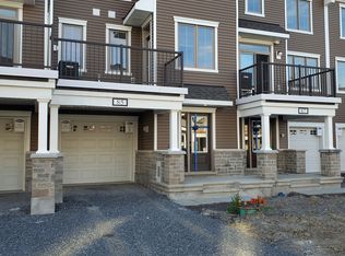 85 Ballinora Ln, Ottawa, ON K2S 2Z4
