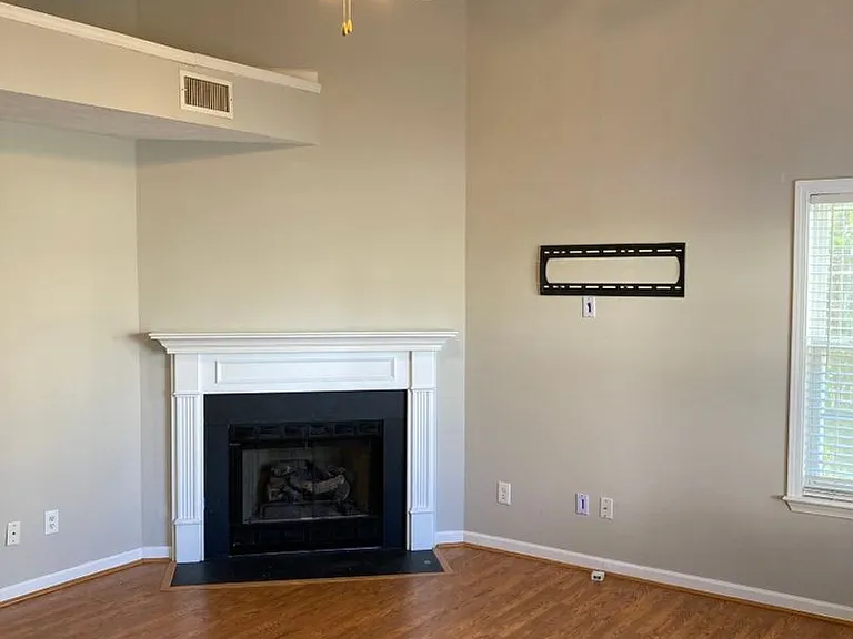4424 Winton Dr — Photo 4
