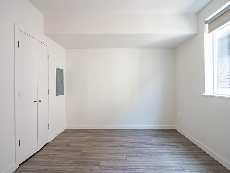 4620 N Maryland Ave #B103 — Photo 18