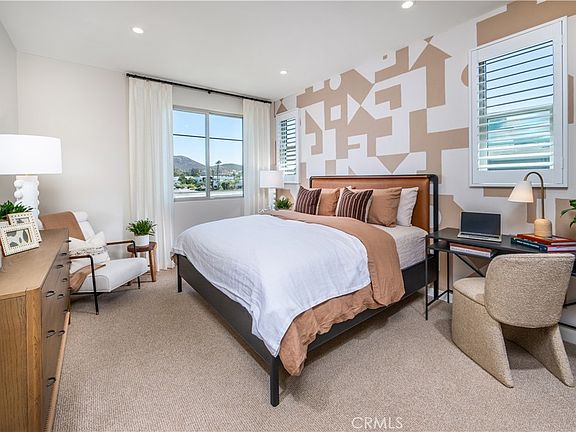 5th image of 903 Estrella Rd