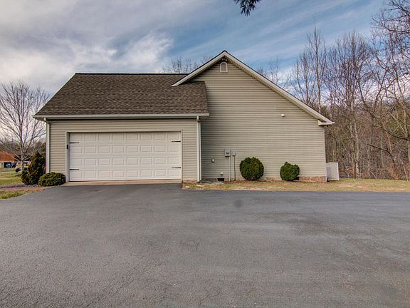3rd image of 101 Morning Dove Ln