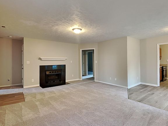 4th image of 247 Heartwood Dr