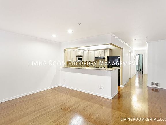 5th image of 183 N Hayden Bay Dr