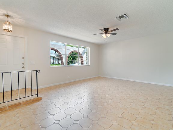5th image of 3536 Avenue Montresor