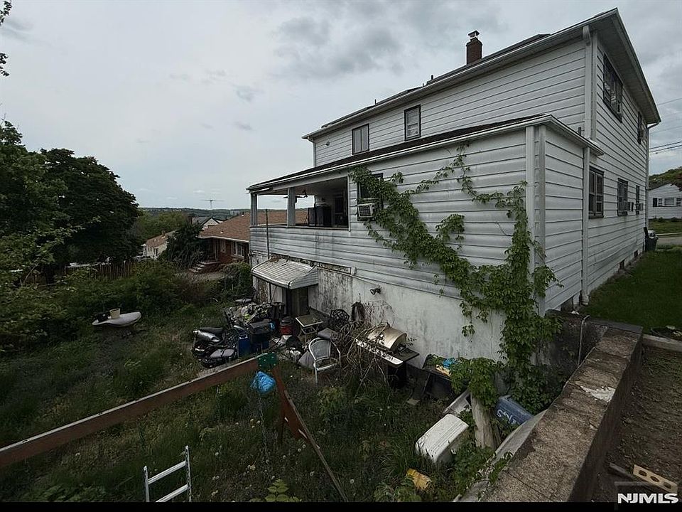 2nd image of 316 Sherwood Ave