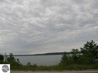 Xxx Crystal Dr, Beulah, MI 49617