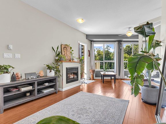 4th image of 285 Ross Dr