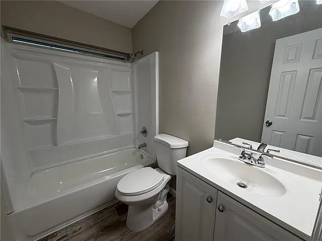 734 N Walnut St — Photo 7