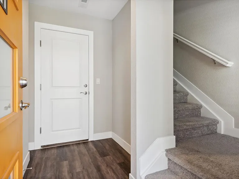 Creekline Townhomes — Photo 37