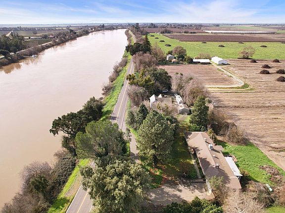 2nd image of 39670 S River Rd