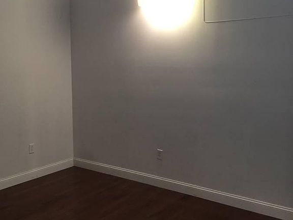5th image of 1033 Chestnut St Suite 203