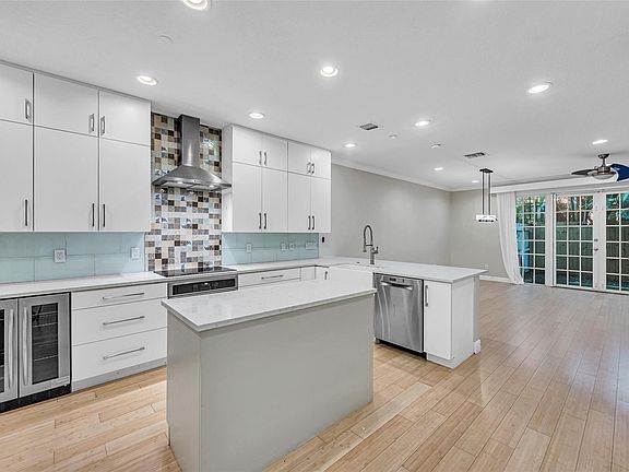 5th image of 1617 NE 2nd Court