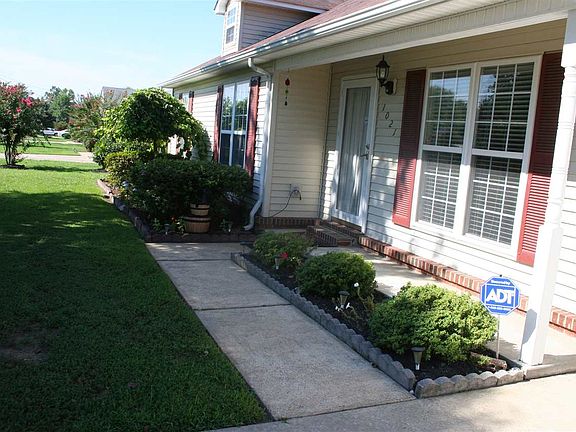 5th image of 1021 Sir James Ave