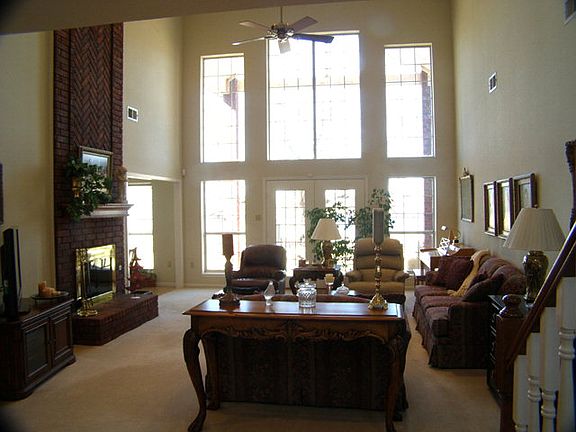 5th image of 12 Lakewood Dr
