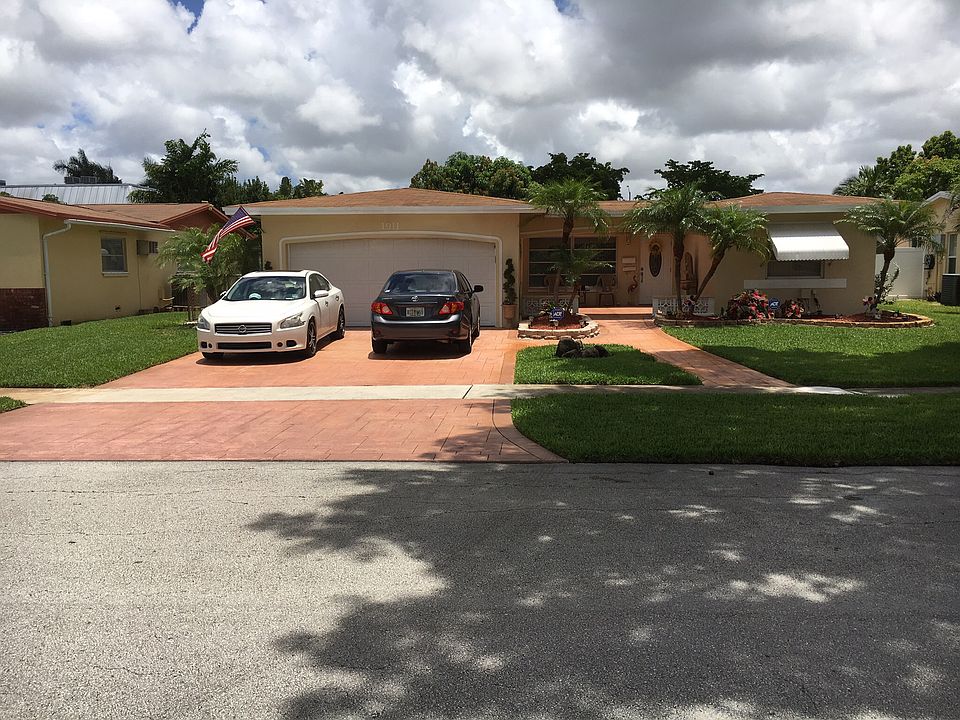 1st image of 1911 NW 90th Ave