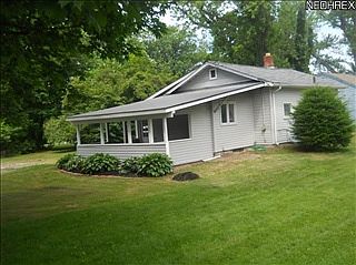 5th image of 37 Lake Lawn Dr