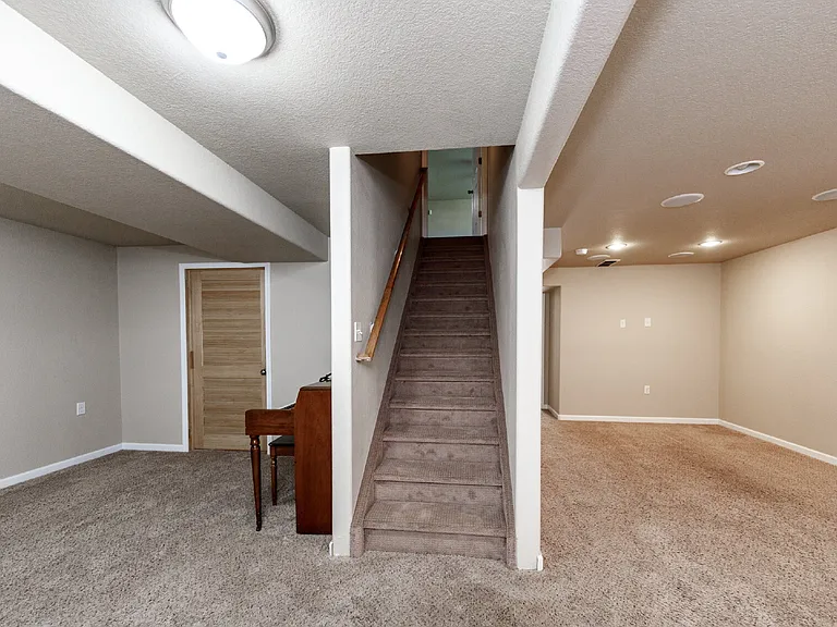 6104 Hayfield Pl — Photo 35