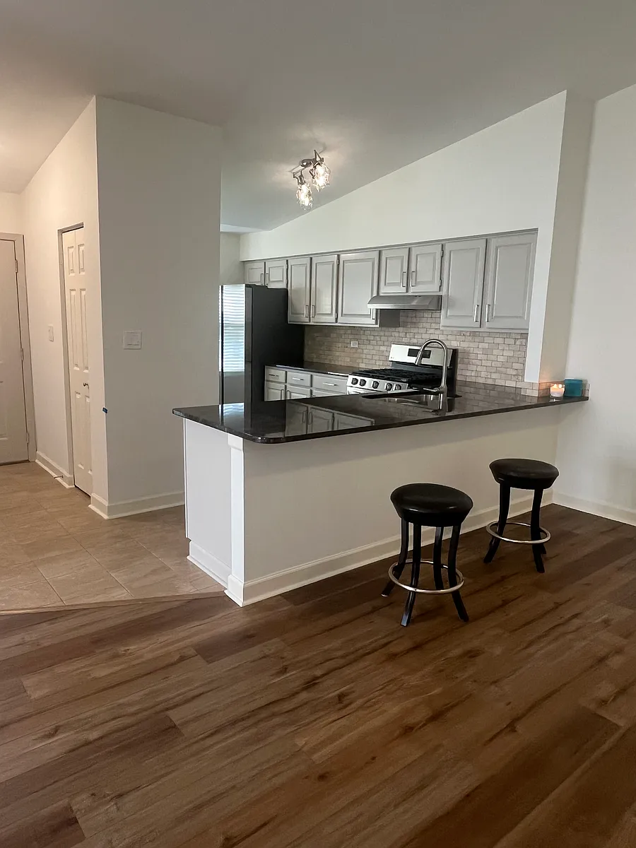 kitchen - 1830 Shetland Rd