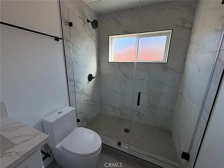 14165 Calvert St — Photo 8