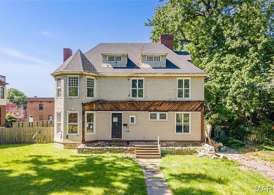 1st image of 6014 W Cabanne Pl