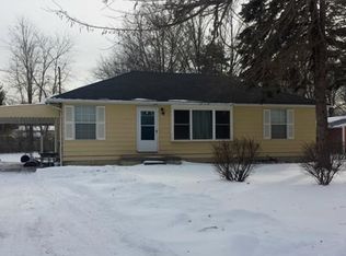 6509 Silver Lake Rd, Linden, MI 48451