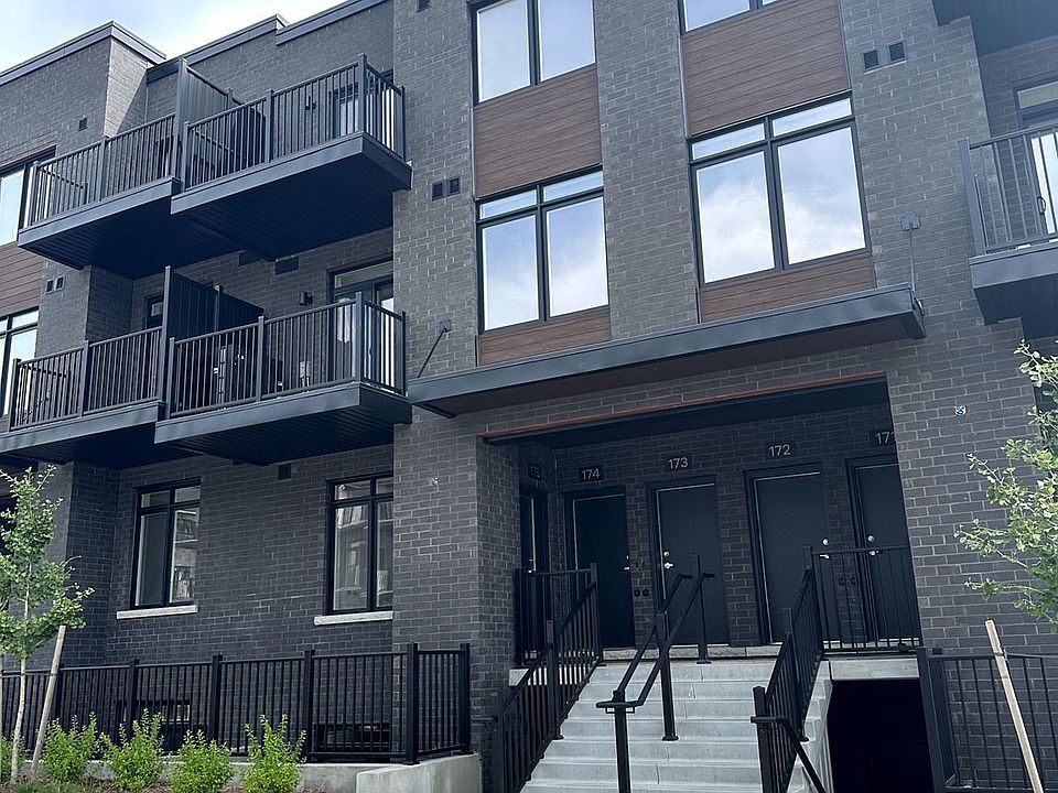 1st image of 824 Woolwich St #175