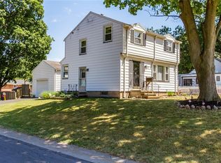 132 Hilltop Rd, Rochester, NY 14616