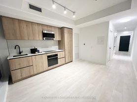 127 Broadway Ave