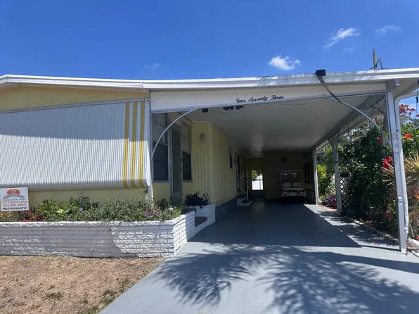 473 Avanti Way Blvd, North Fort Myers, FL 33917