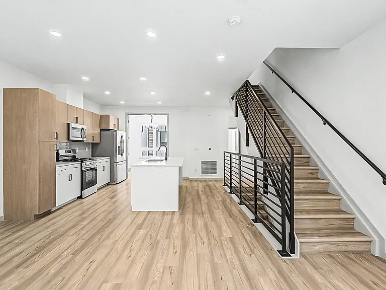 University Hills Townhomes — Photo 77
