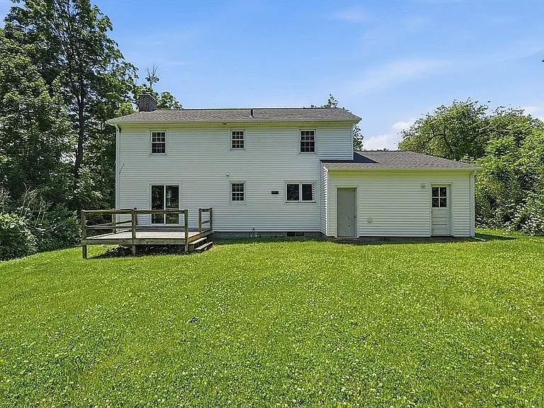 1107 N Pleasant St — Photo 30