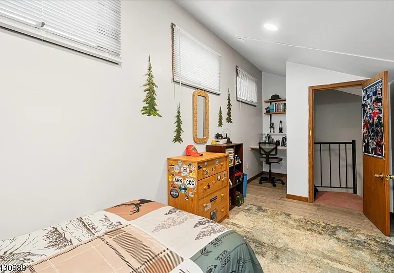 204 Dakota Dr — Photo 37