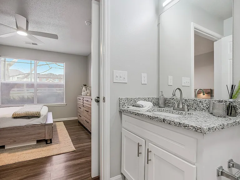 Lakewood Terrace — Photo 11