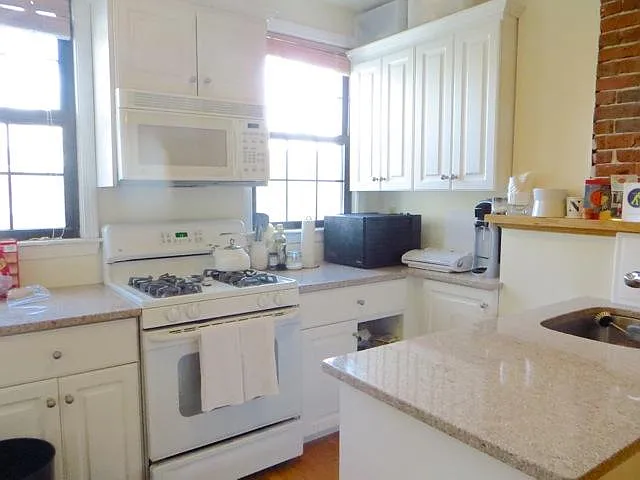 73 Hudson St #3 — Photo 10