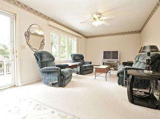 142 Locust Ave, Portsmouth, RI 02871