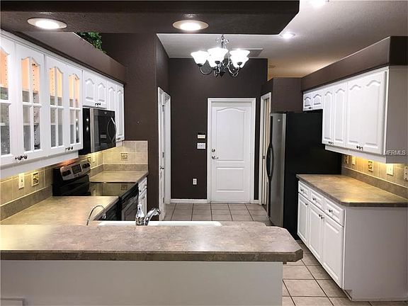 3rd image of 1326 Avonwood Ct