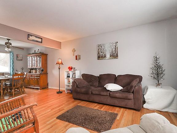 3rd image of 1085 Karen Dr