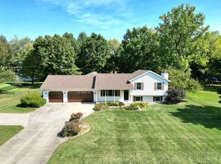 55042 W End Rd, Three Rivers, MI 49093