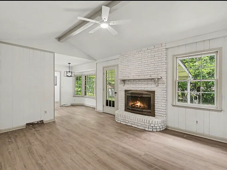 130 Sandtrap Rd — Photo 2