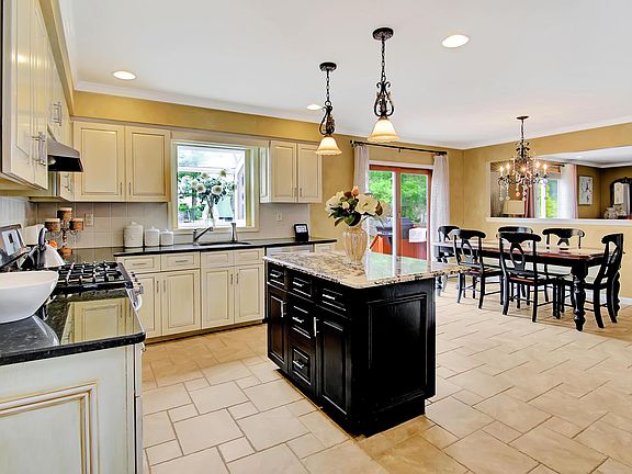 5th image of 50 Apache Dr