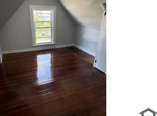 144 Glenway St Floor 3, Dorchester, MA 02121